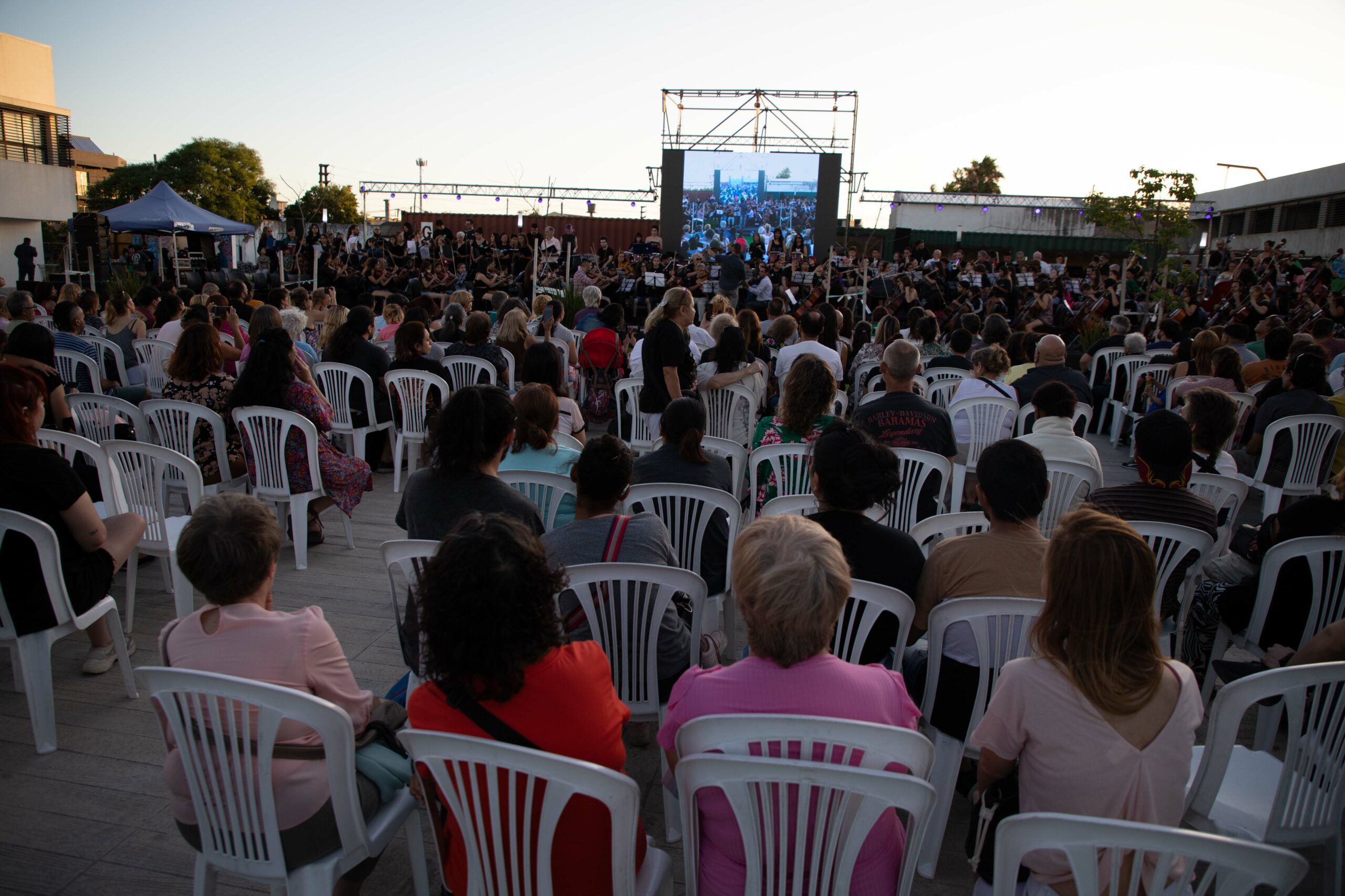 1500 personas participaron de las actividades de #DiciembreUNAHUR