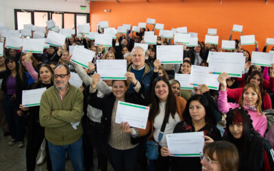 Entrega de certificados del Programa Ampliado de Inmunización (PAI)