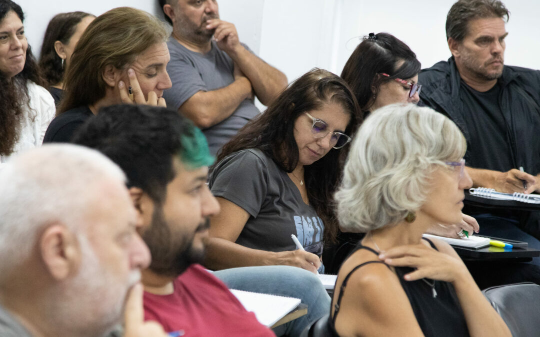 Convocatoria para Escuela de Otoño “Gobernanza y políticas públicas. Nuevos líderes del siglo XXI” – Doctorado de Educación